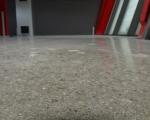 leštenie betónovej brúsenej podlahy ,pred finálnym náterom