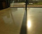 finálny vzhľad betónovej brúsenej podlahy